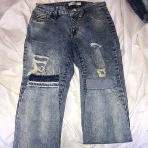Distressed skinny jean